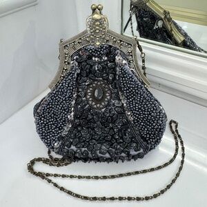Vintage-Inspired Black Beaded Evening Purse with Ornate Frame/Detachable Chain